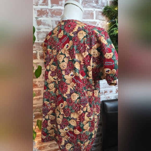 PL uniform company Christmas Scrubs sz large - Picture 2 of 3